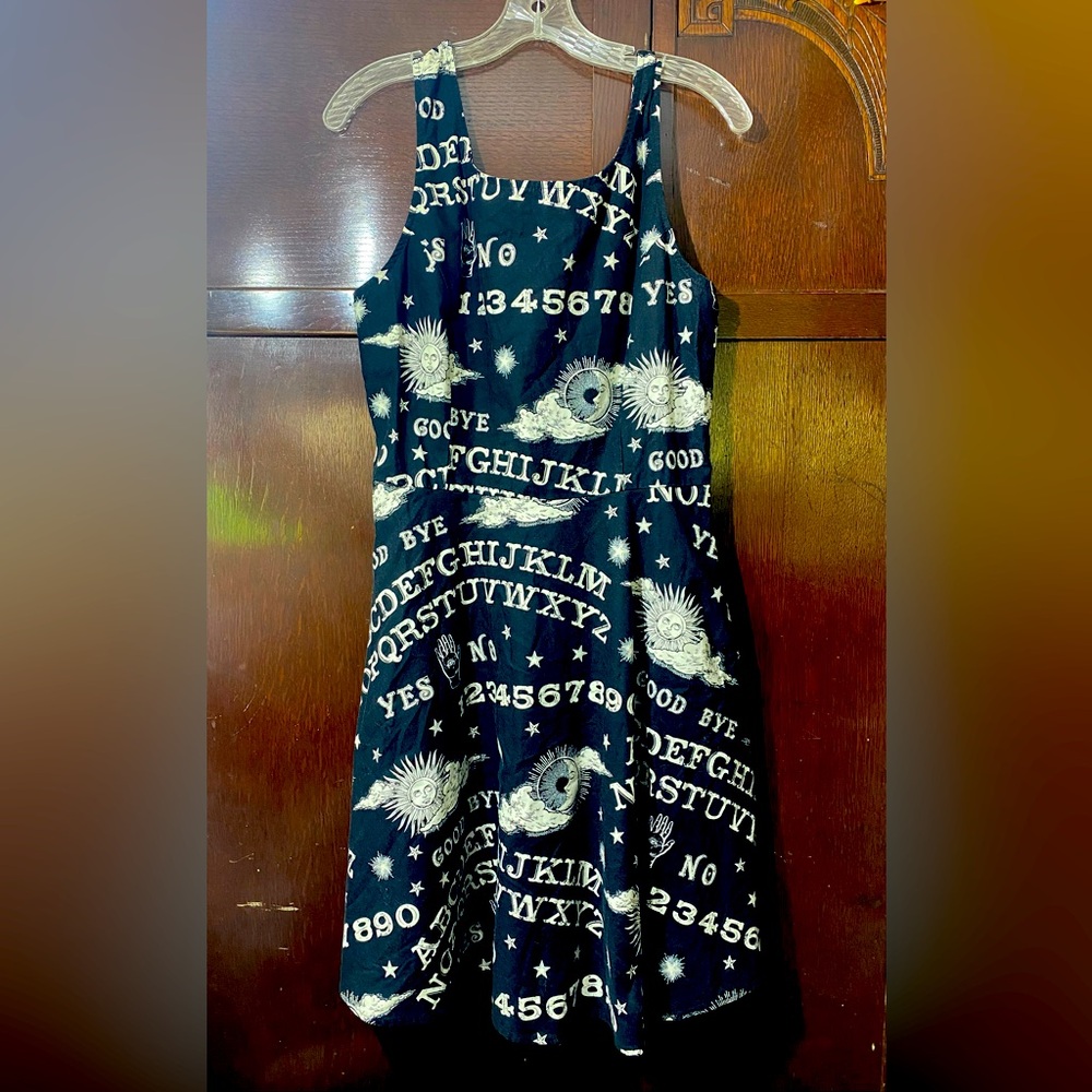 Folter Ouija Board dress